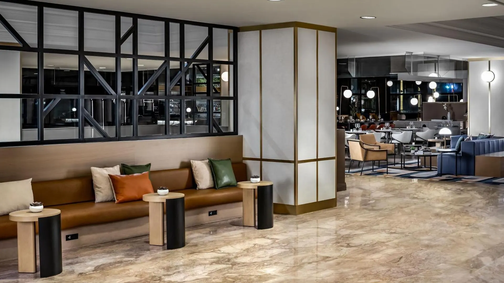 Le Centre Sheraton Montreal Hotel 4*,