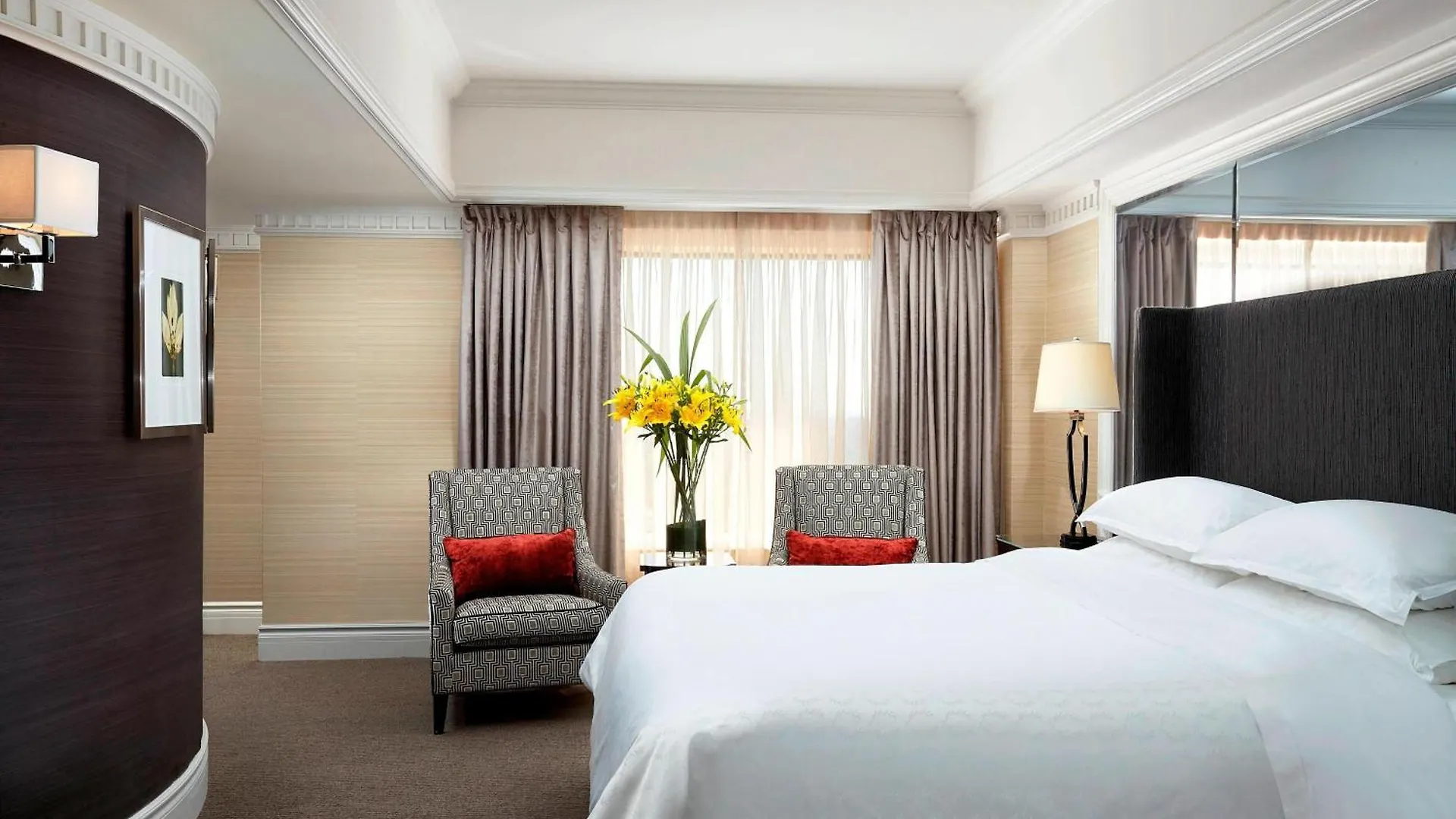Le Centre Sheraton Montreal Hotel
