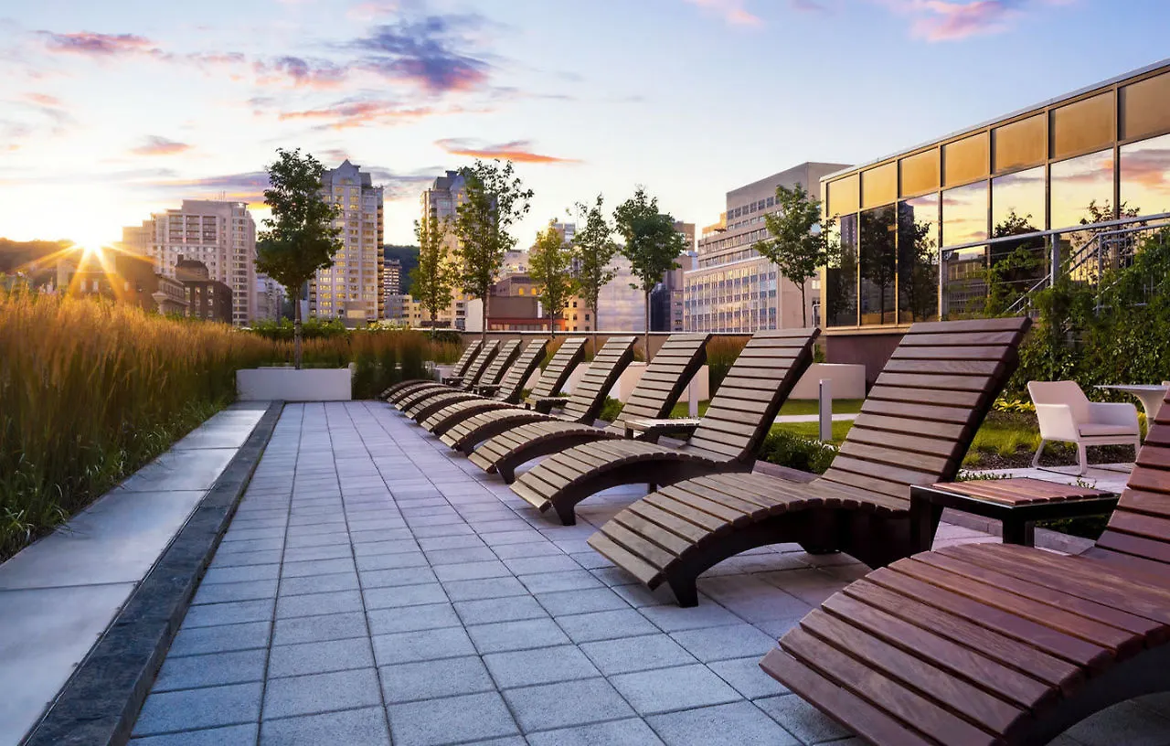 Le Centre Sheraton Montreal Hotel