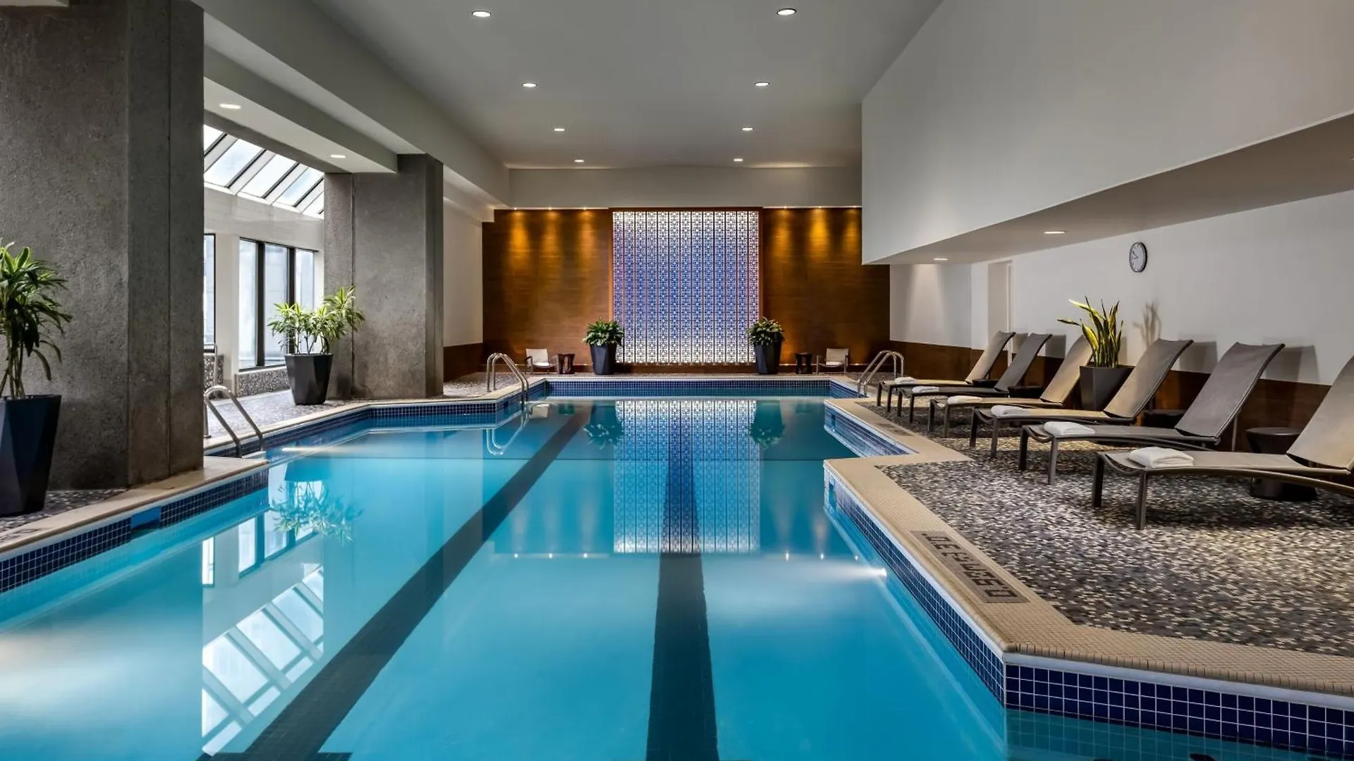 Le Centre Sheraton Montreal Hotel