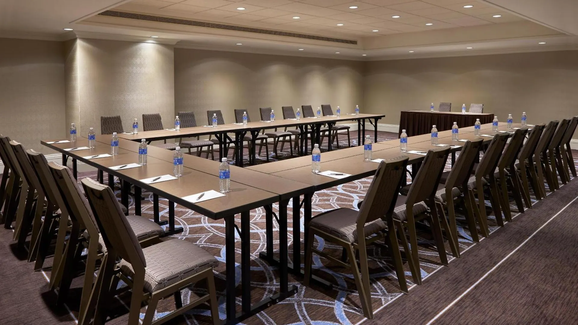 Le Centre Sheraton Montreal Hotel