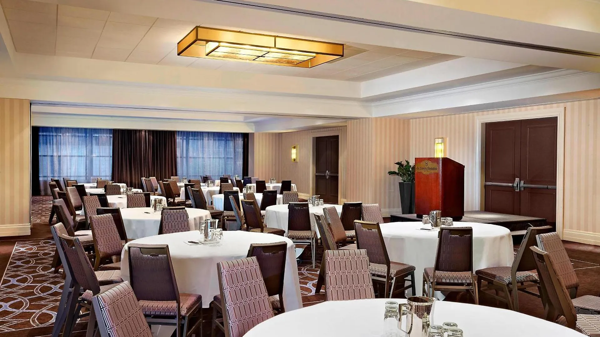 Le Centre Sheraton Montreal Hotel 4*,