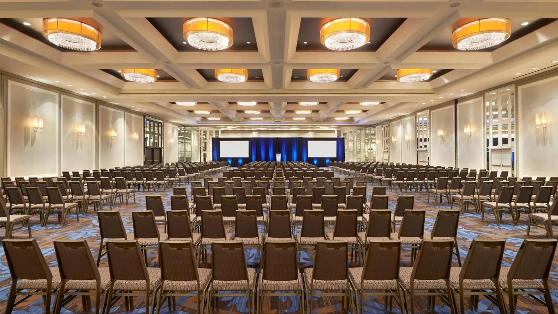 Le Centre Sheraton Montreal Hotel
